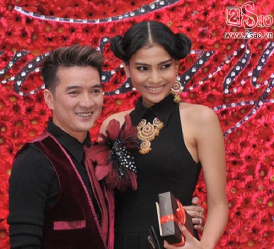 Đàm Vĩnh Hưng lép vế hoàn toàn khi sánh đôi với Trương Thị May.