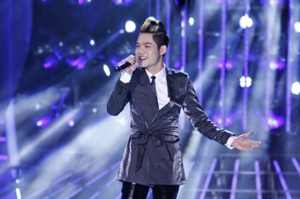 Con nuôi Hoài Linh - Cao Hữu Thiên biểu diễn trong Gương mặt thân quen