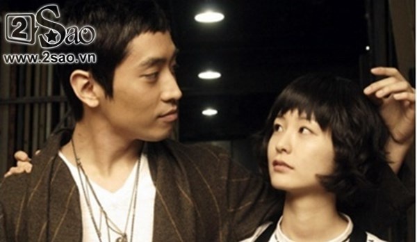 Năm 2007, Eric Moon và Jung Yu Mi thể hiện chuyện tình của cặp đôi Kang Tae Joo và Han Eun Soo trong Que Sera Sera.