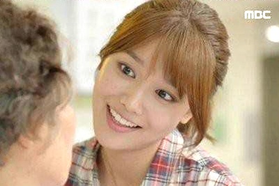 Canh lo nguc cua Soo Young (SNSD) trong phim gay xon xao hinh anh