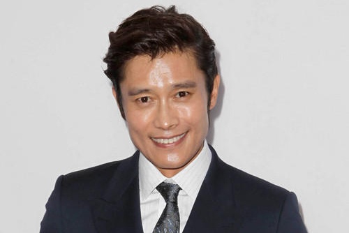 Fan keu goi tay chay Lee Byung Hun vi scandal ngoai tinh hinh anh