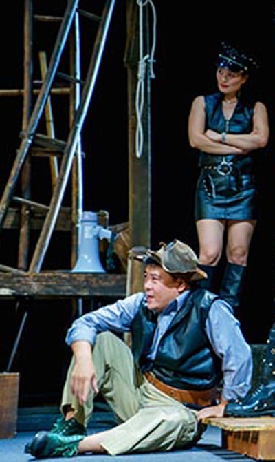 Hoa Thúy trong vở Vòng phấn Kavkaz