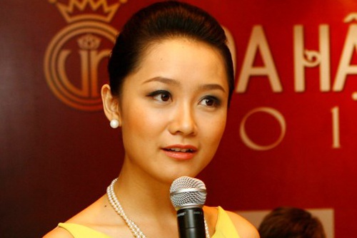 Tu thi sinh hoa hau den co gai thoi su hinh anh