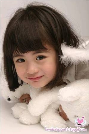 ... cũng diễn xuất tự nhiên...