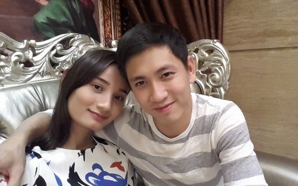 Lê Thúy đang sống trong những tháng ngày hạnh phúc bên chồng sắp cưới điển trai.