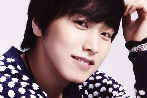 Sung Min (Super Junior) thua nhan dam cuoi, ban gai bac bo hinh anh