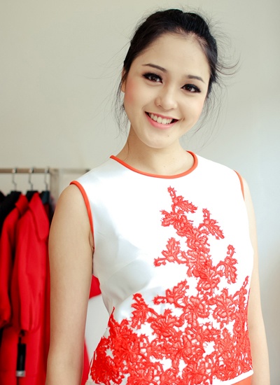 Cô luôn thận trọng với từng hành động của mình để tránh xảy ra các tin đồn thất thiệt