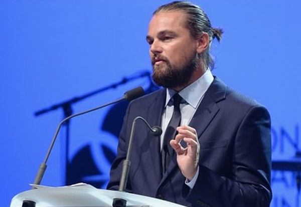 Hiện tại chàng đang tích cực nuôi râu tóc, búi tó và tăng cân đều để đóng phim mới 