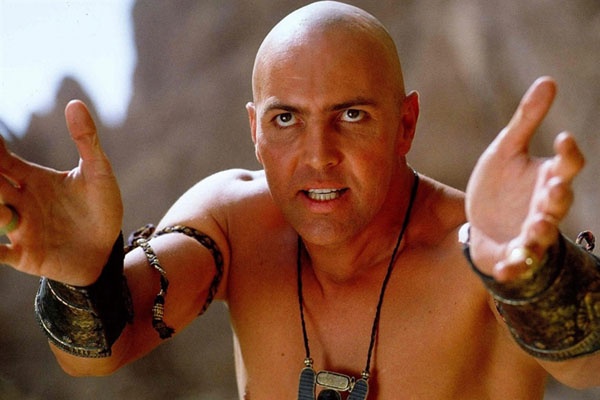 Billy Zane thường bị nhầm lẫn với diễn viên Arnold Vosloo, người từng thủ vai Imhotep trong bộ phim The Mummy.
