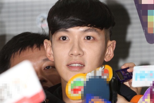 Kha Chan Dong tu nguyen tra tien cai nghien hinh anh