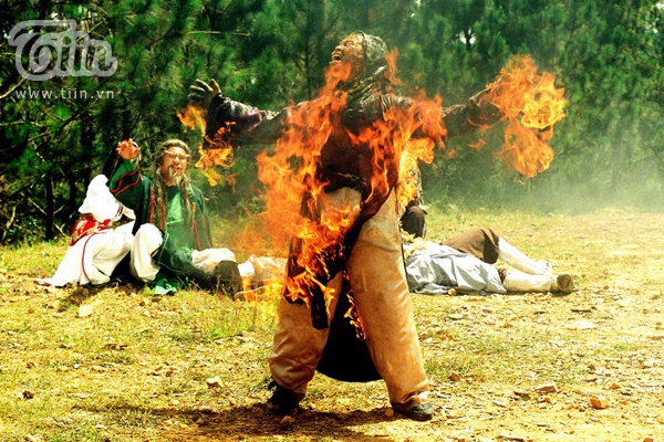 Một trong những cảnh quay mạo hiểm nhất của nghề cascadeur.