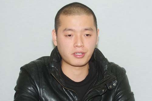 Rapper Han bi bat vi hut can sa hinh anh