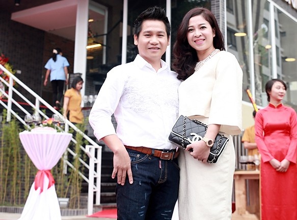 Trọng Tấn và bà xã.