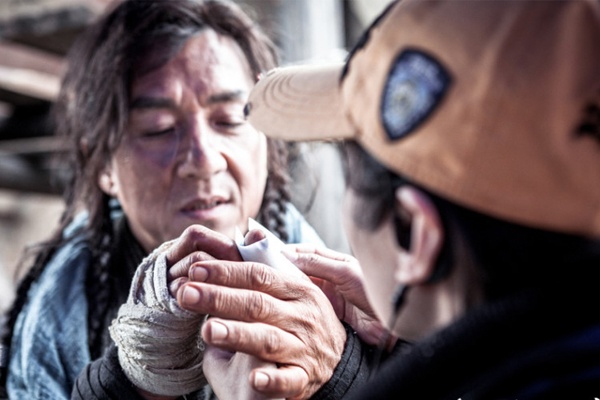 Thanh Long: 'Chi thoai mai khi ve nha voi vet thuong' hinh anh