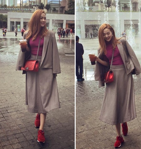 goài trang phục sân khấu, Minh Hằng cũng đầu tư cho trang phục đời thường với những món đồ hàng hiệu đắt đỏ.