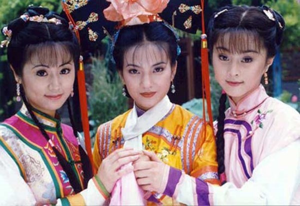 6. Hoàn Châu Cách Cách: Hoàn Châu Cách Cách đạt thành công vang dội khi ra mắt, giúp Triệu Vy, Lâm Tâm Như, Phạm Băng Băng... nổi lên thành sao. Không chỉ được yêu mến ở Trung Quốc, phim còn gây tiếng vang lớn khi phát sóng ở Mông Cổ, Hàn Quốc và Việt Nam.