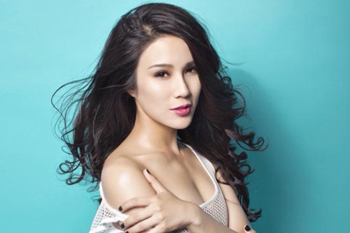 Diep Lam Anh khong mac kin dao de chieu ban trai hinh anh