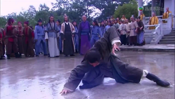 Thế nhưng do không có căn cơ nên võ công của cả hai nhập ma đạo. Chu Chỉ Nhược trên núi Thiếu Thất trở thành bá chủ quần hùng, nhưng thật ra do Trương Vô Kỵ nhường.