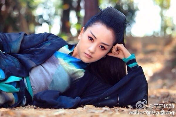 Vì thiếu cuốn thượng nên cả hai luyện bừa thành võ công âm độc Cửu âm bạch cốt trảo và Tồi tâm chưởng, trở thành Hắc Phong song sát, là nỗi kinh hoàng trong giang hồ.