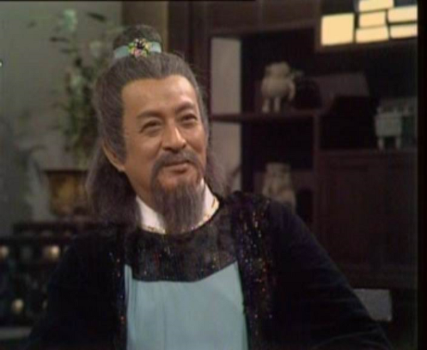 Bạch Tự Tại là người võ công siêu quần (ông đánh bại Đinh Bất Tứ dễ dàng) nhưng bị bệnh tự cao tự đại, bắt bang chúng phải tung hô mình là vô địch. Mặc dù vậy, khi đến đảo Hiệp Khách, ông đã thấy rõ sự nhỏ bé của mình và trở nên khiêm tốn hơn.