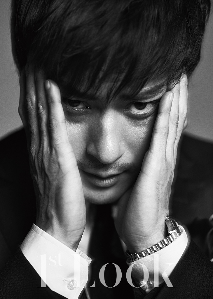 Jang Dong Gun (43 tuổi) là mỹ nam Hàn được yêu thích trong suốt 2 thập kỷ qua. Không chỉ thành danh ở châu Á, anh còn có những bước tiến được ghi nhận ở Trung Quốc và Hollywood. 