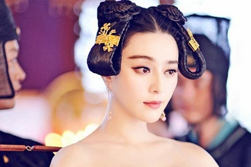 My nhan Hoa ngu tre ra 20 tuoi tren phim hinh anh