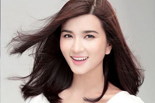 Hanh trinh thay doi nhan sac cua Kim Tuyen hinh anh