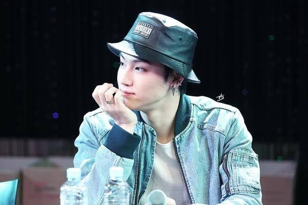 GOT7 hat 'Yeu lai tu dau' tai Han Quoc hinh anh