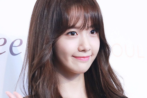 Top 10 ca si khong biet hat cua Kpop gay tranh cai hinh anh