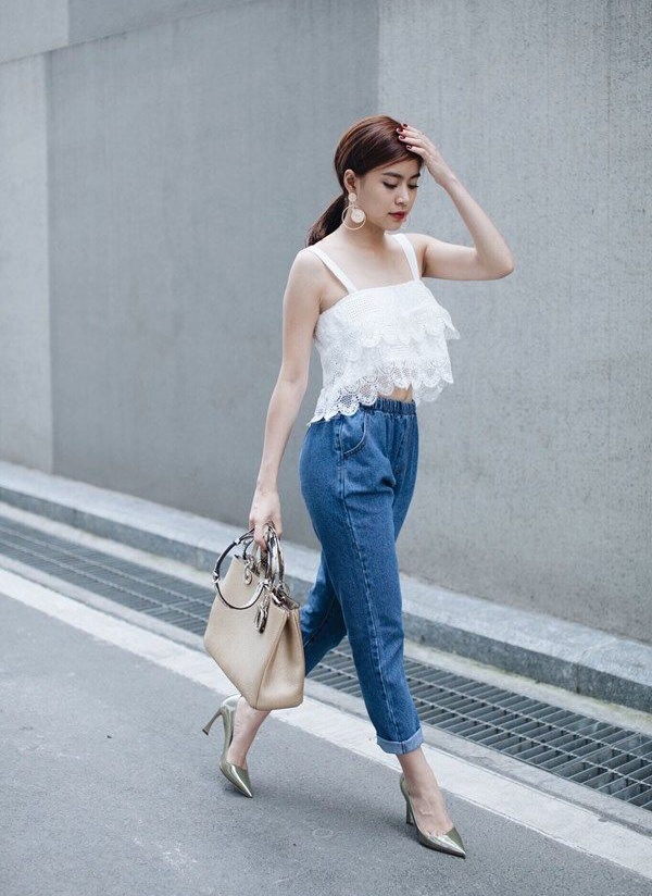 Và một cô gái trẻ trung, năng động nhưng vẫn thanh lịch, gợi cảm ở đời thường