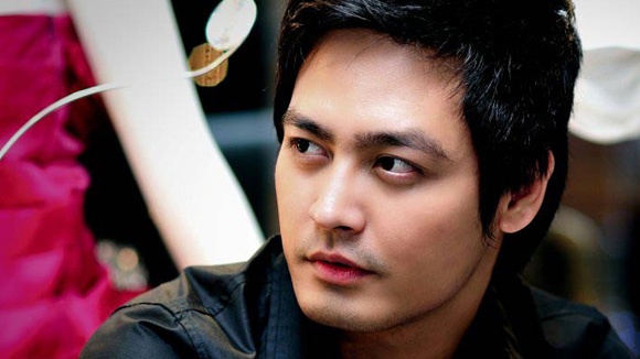 Ít ai biết anh đã có một tuổi thơ nghèo khó.