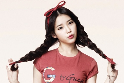 Ca si Han chi 100 trieu won tang tre em ngheo hinh anh