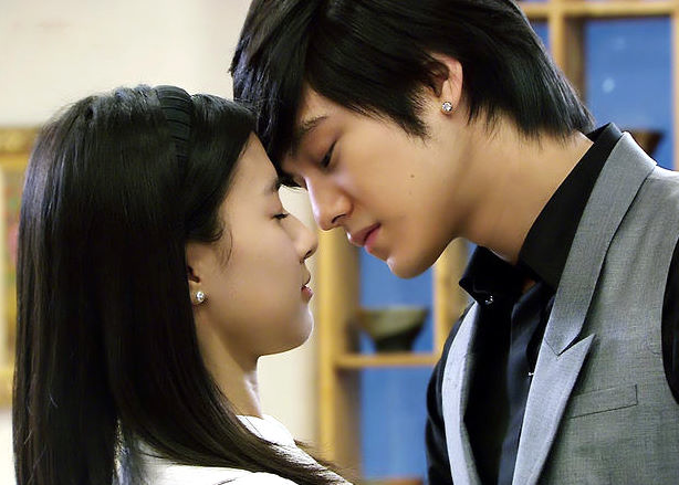 10 cap doi xu Han fan muon tai hop hinh anh