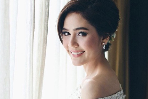 Le an hoi xa hoa cua sao Thai Lan hinh anh