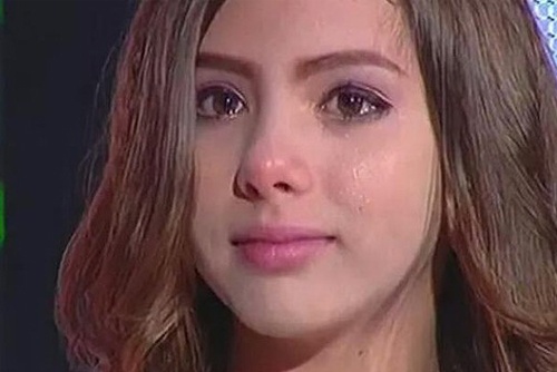 Truyen hinh Campuchia bi chi trich vi dua bon co be 13 tuoi hinh anh
