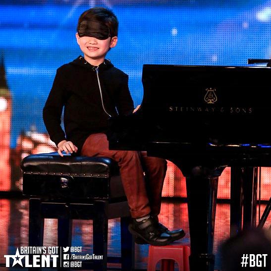 Leo Bailey-Yang bit mat choi dan hinh anh