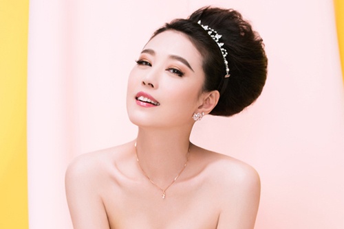 U50 Chau Hai My bi che photoshop qua da trong bo anh moi hinh anh