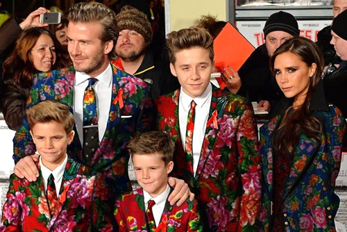 Gia dinh Beckham bi che mac 'chan con cong' hinh anh
