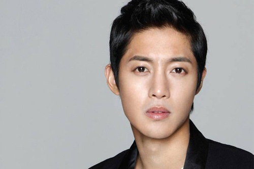 Dai dien Kim Hyun Joong: 'Cai thai dau la chuyen bia' hinh anh