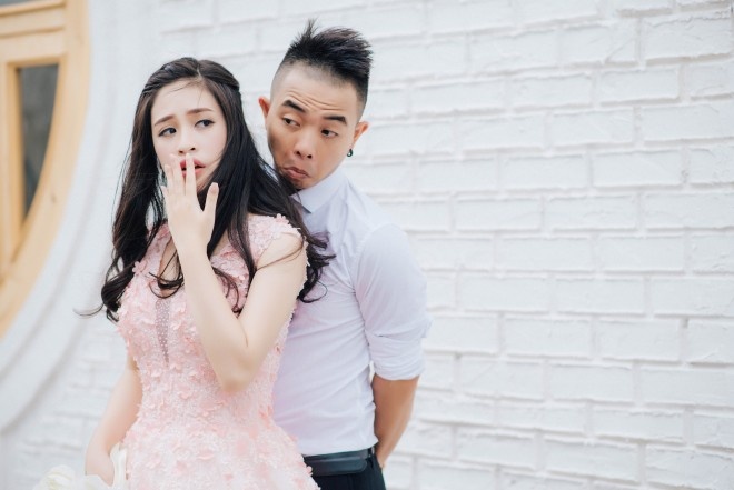 Phúc Bồ – Đào Hồng Anh đã có một album ảnh cưới hài hước đúng chất tinh nghịch của cả hai