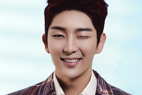 Lee Jun Ki gay mui khi dong phim hinh anh