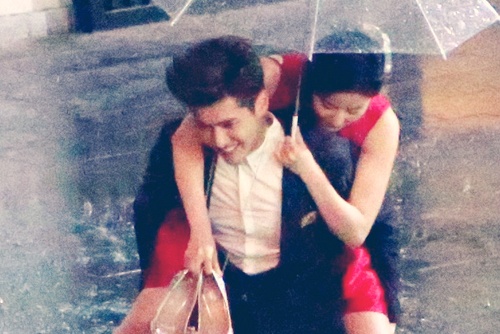 Cuu thanh vien EXO cong Luu Diec Phi duoi mua hinh anh