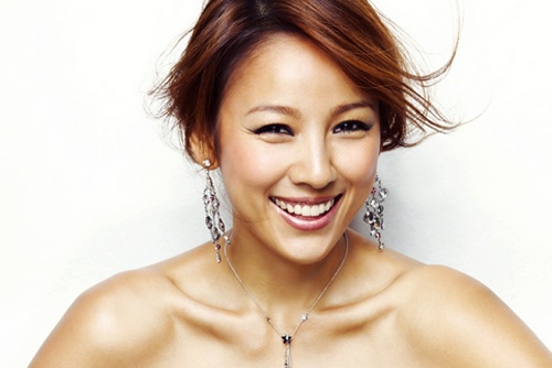 Lee Hyori gioi thieu nha hang Ha Noi tren Facebook ca nhan hinh anh