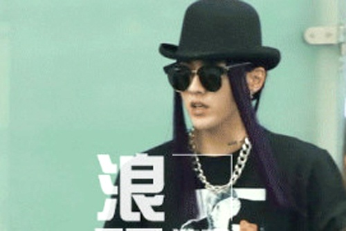 Kris (EXO) doi toc gia tuong nho Michael Jackson hinh anh