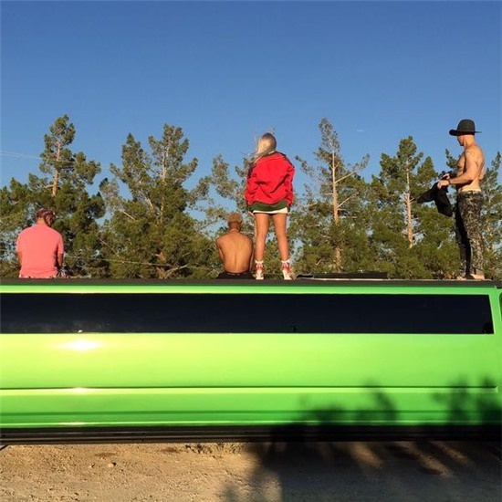 Phim truong Doctor Pepper cua CL hinh anh