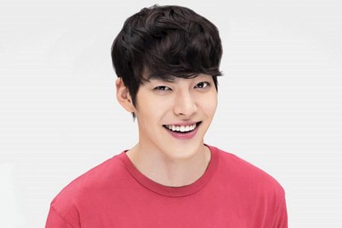 My nam 'The Heirs' di kien doi tien quang cao hinh anh