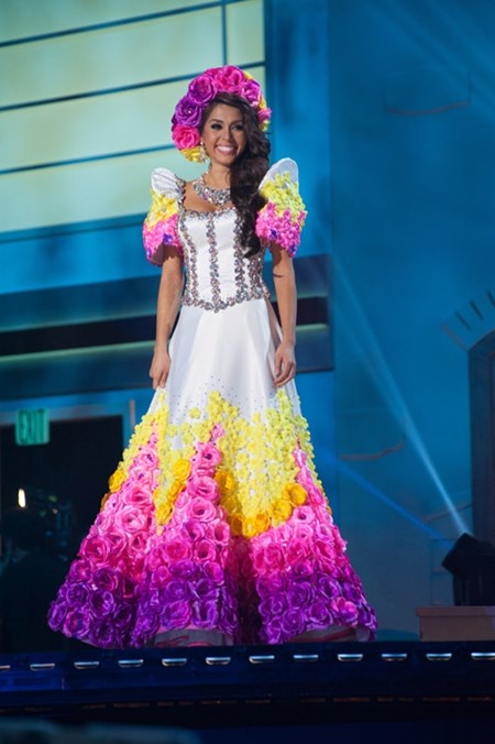 Trước khi tham gia đấu trường sắc đẹp cấp quốc gia hay thế giới, thí sinh cần phải rèn luyện bản thân qua các cuộc thi nhỏ rồi từ đó rút kinh nghiệm từ những điều thiếu sót.