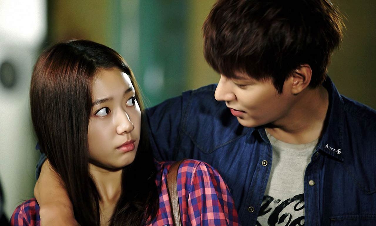 Những cảnh quay tuyệt đẹp giữa Park Shin Hye và Lee Min Ho đã làm tan chảy nhiều trái tim