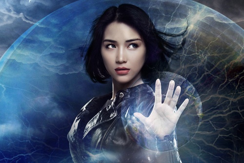 Ban gai Cong Phuong hoa nu sieu nhan cua 'Bo tu sieu dang' hinh anh