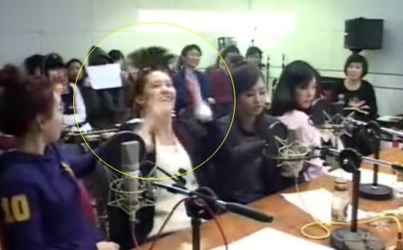 Yoona cuoi suyt roi toc gia hinh anh